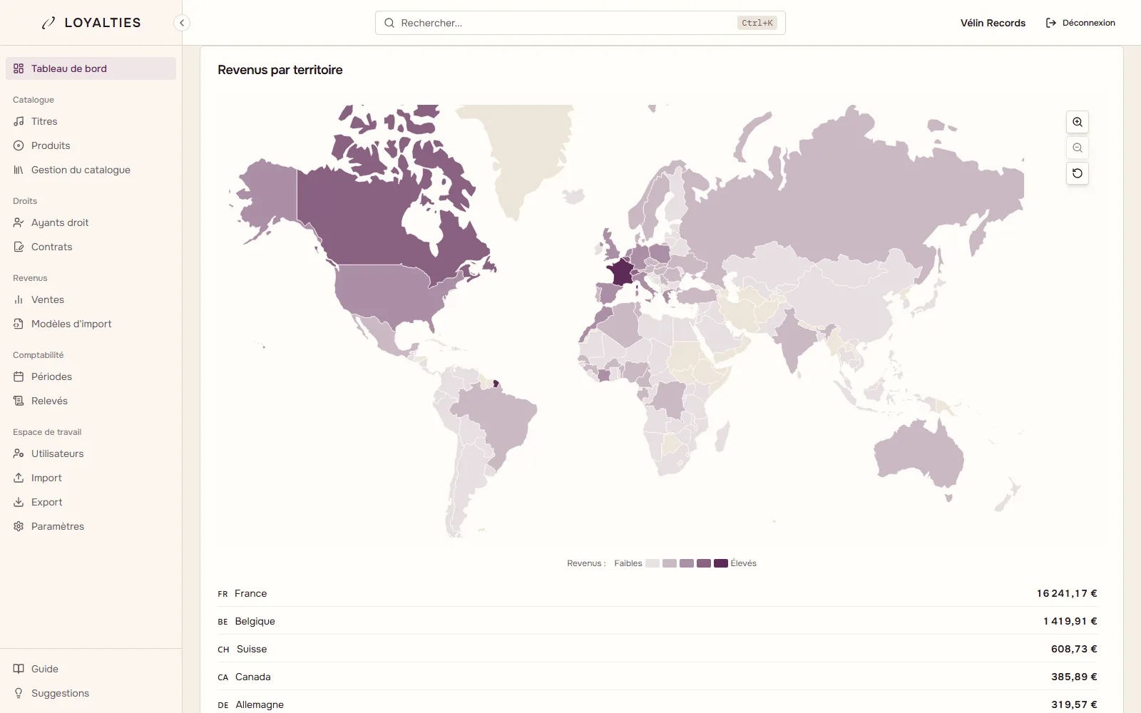 Carte du monde de Loyalties colorée selon les revenus par pays, avec la liste des pays et de leurs montants.